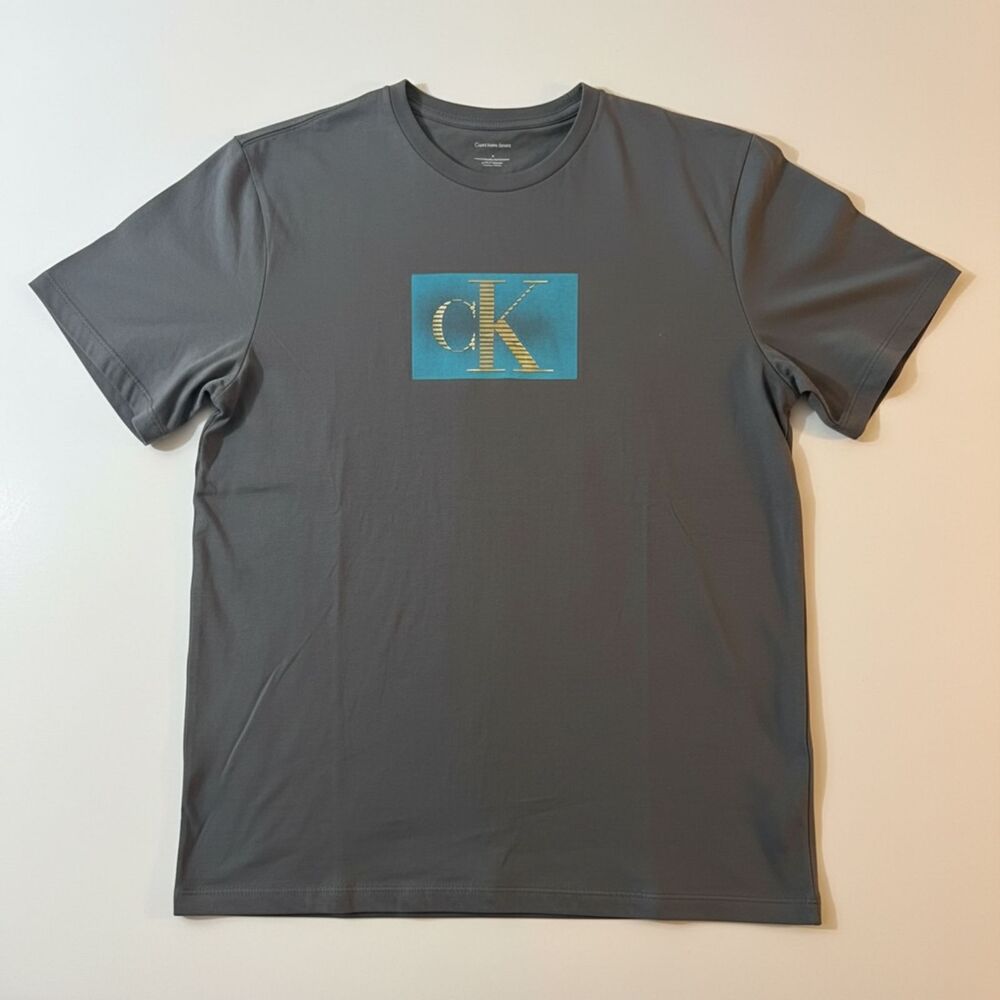 Calvin Klein Jeans CK Logo T Shirt Medium Beluga 4R8041U 021 $39 MSRP